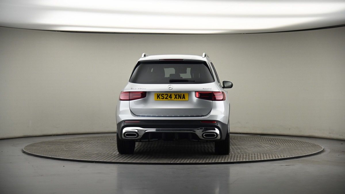 Mercedes-Benz GLB Image 17