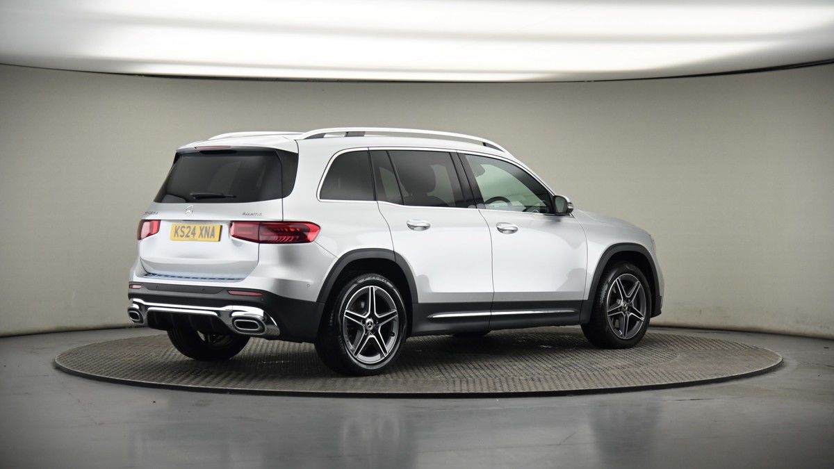 Mercedes-Benz GLB Image 7