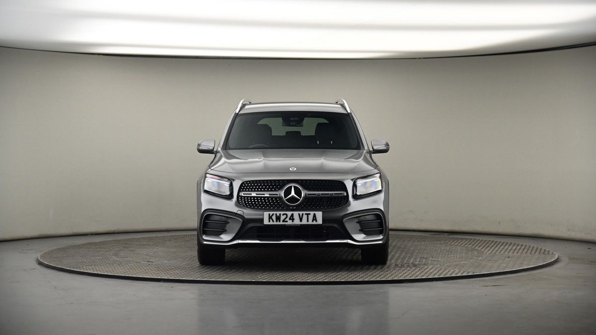 Mercedes-Benz GLB Image 18