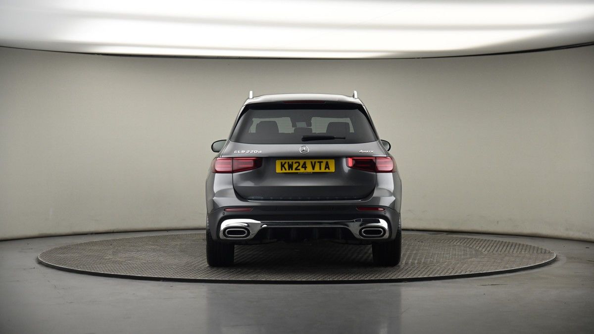 Mercedes-Benz GLB Image 17