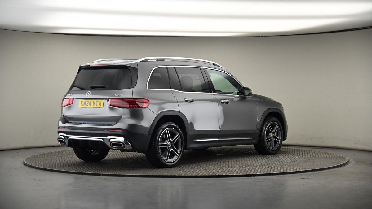 Mercedes-Benz GLB Image 7