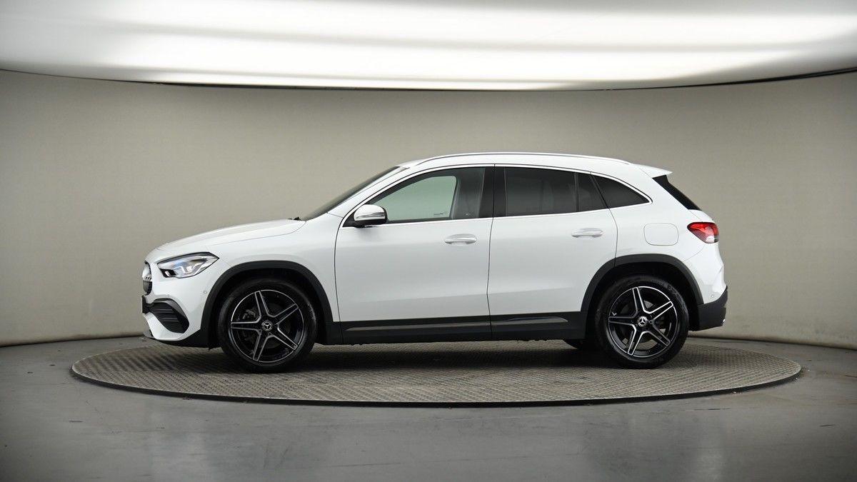 More views of Mercedes-Benz GLA