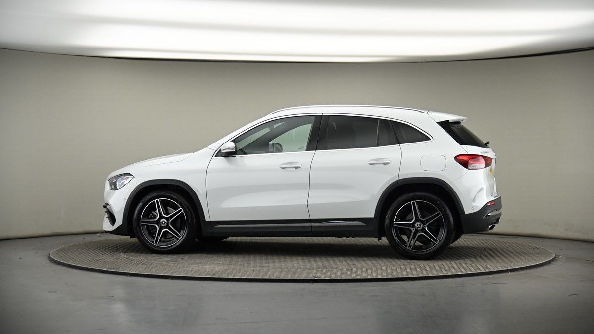 More views of Mercedes-Benz GLA