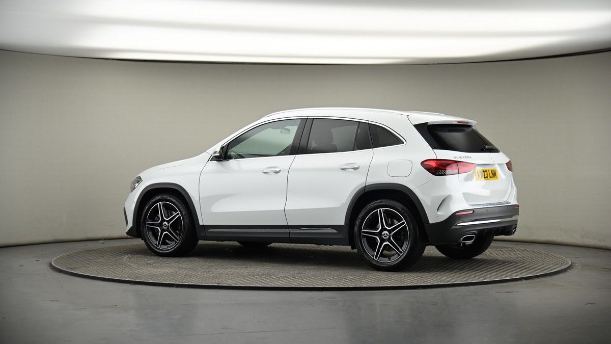 More views of Mercedes-Benz GLA