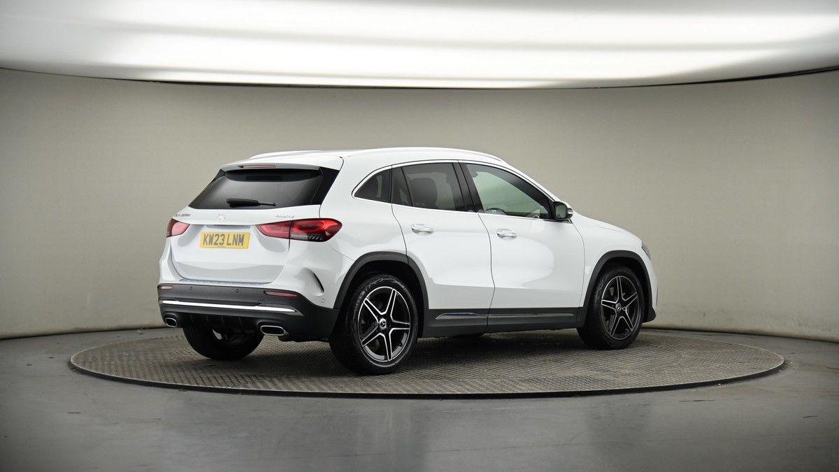 Mercedes-Benz GLA Image 7