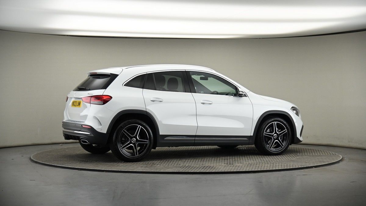 More views of Mercedes-Benz GLA