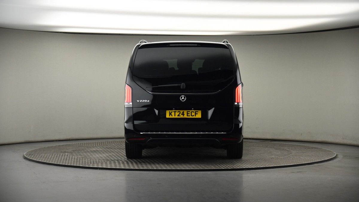 Mercedes-Benz V Class Image 17