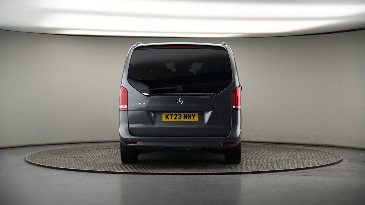 Mercedes-Benz V Class Image 17