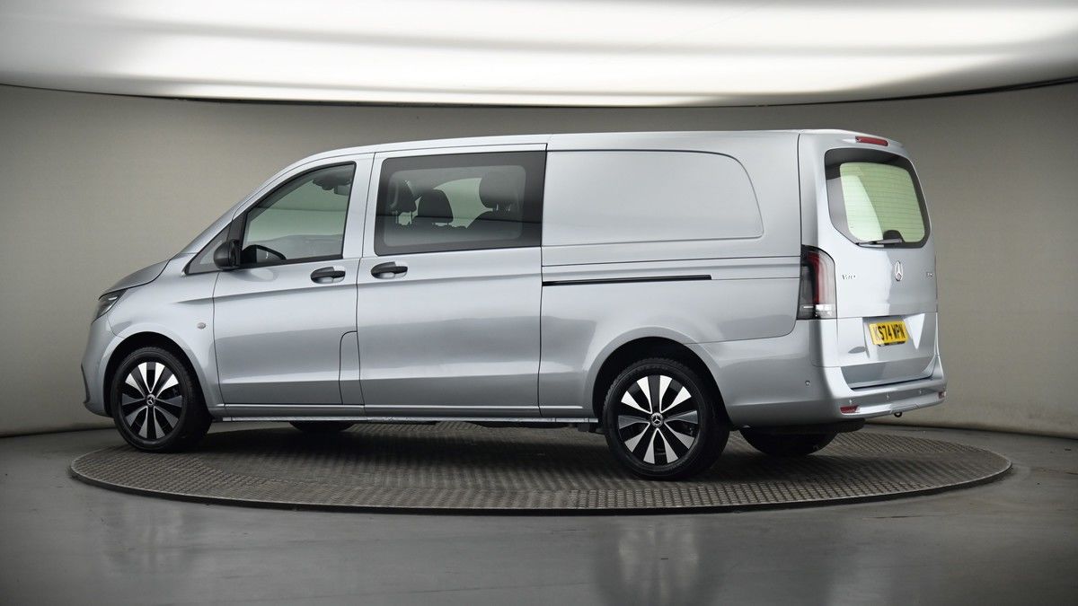 More views of Mercedes-Benz Vito
