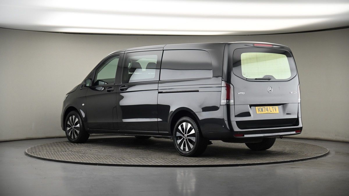 More views of Mercedes-Benz Vito
