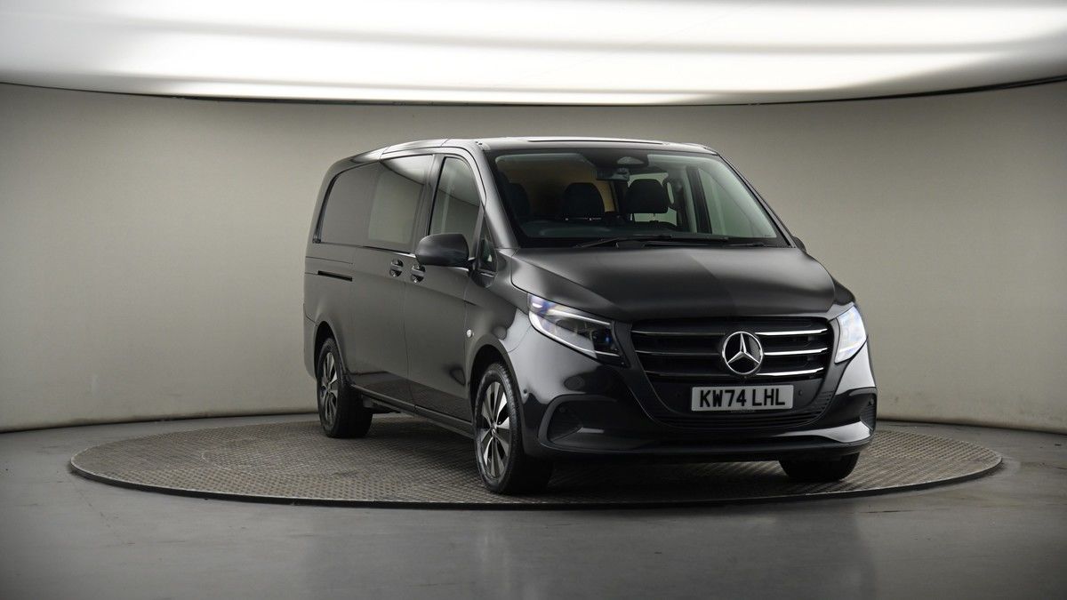 More views of Mercedes-Benz Vito