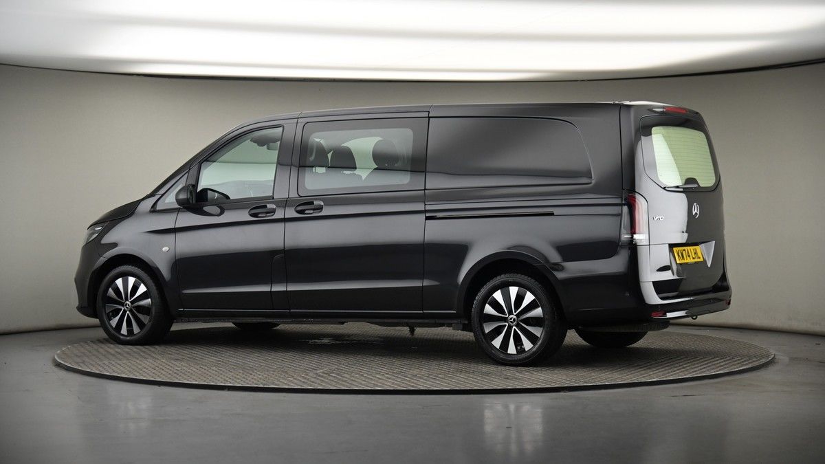 More views of Mercedes-Benz Vito