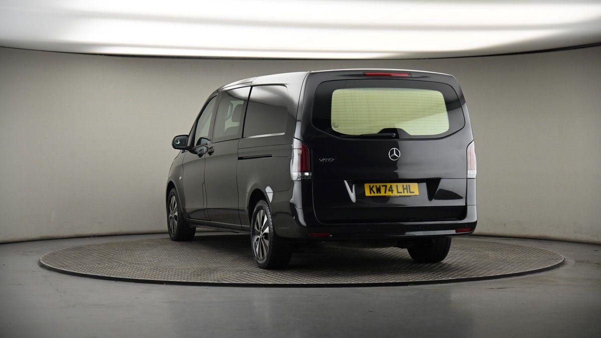 More views of Mercedes-Benz Vito