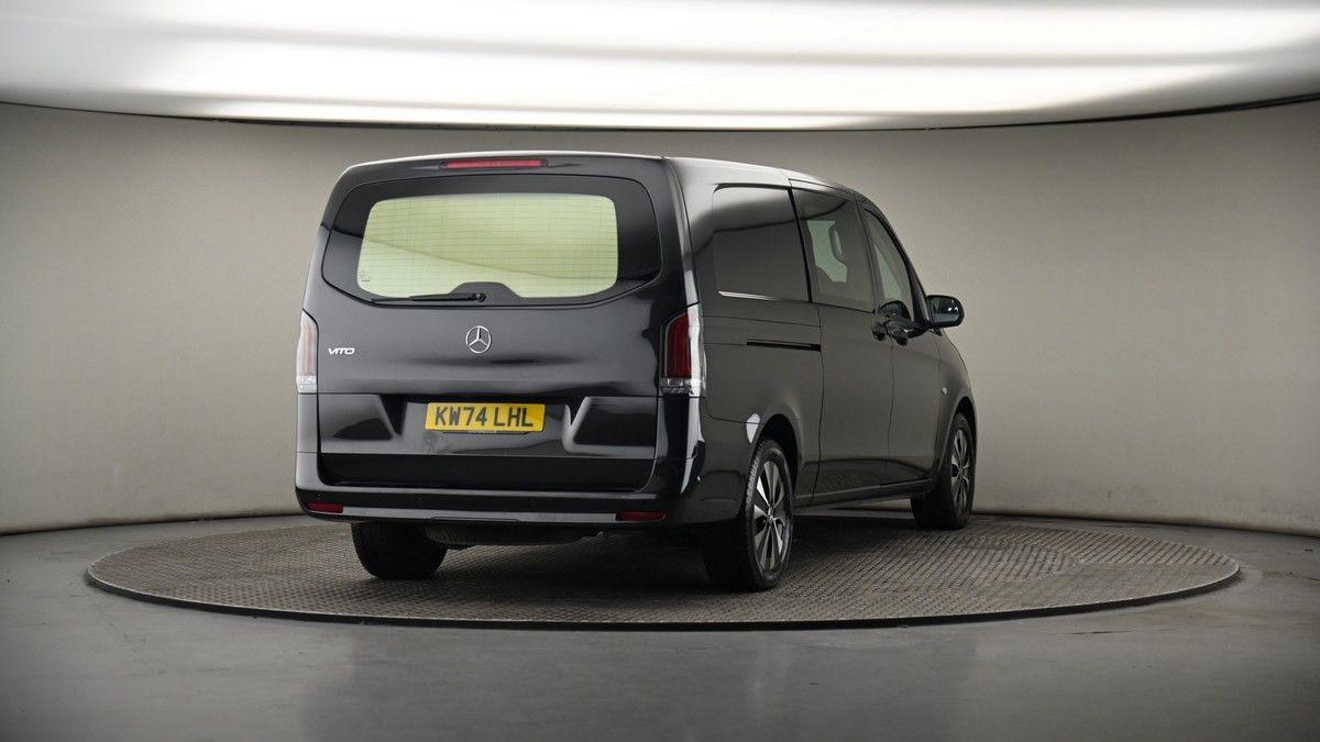 More views of Mercedes-Benz Vito