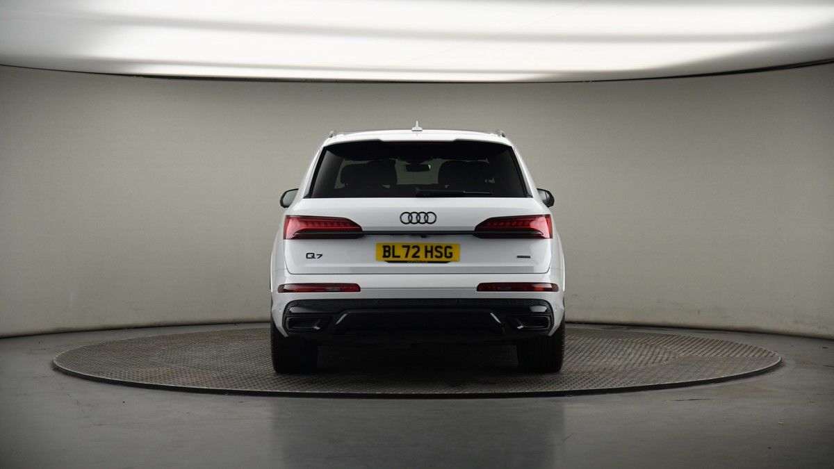 Audi Q7 Image 17