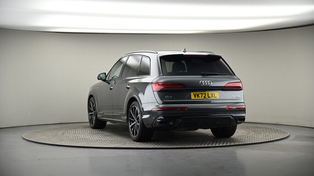 More views of Audi Q7
