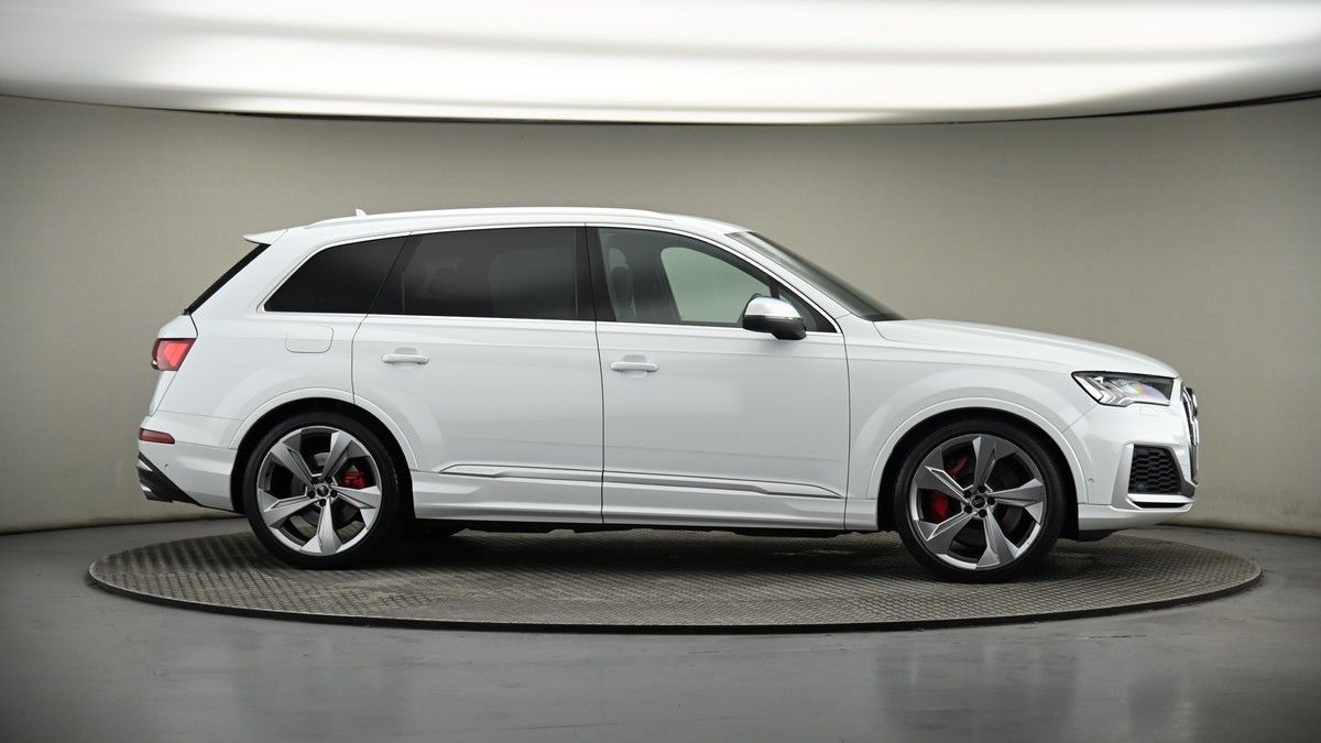 More views of Audi SQ7