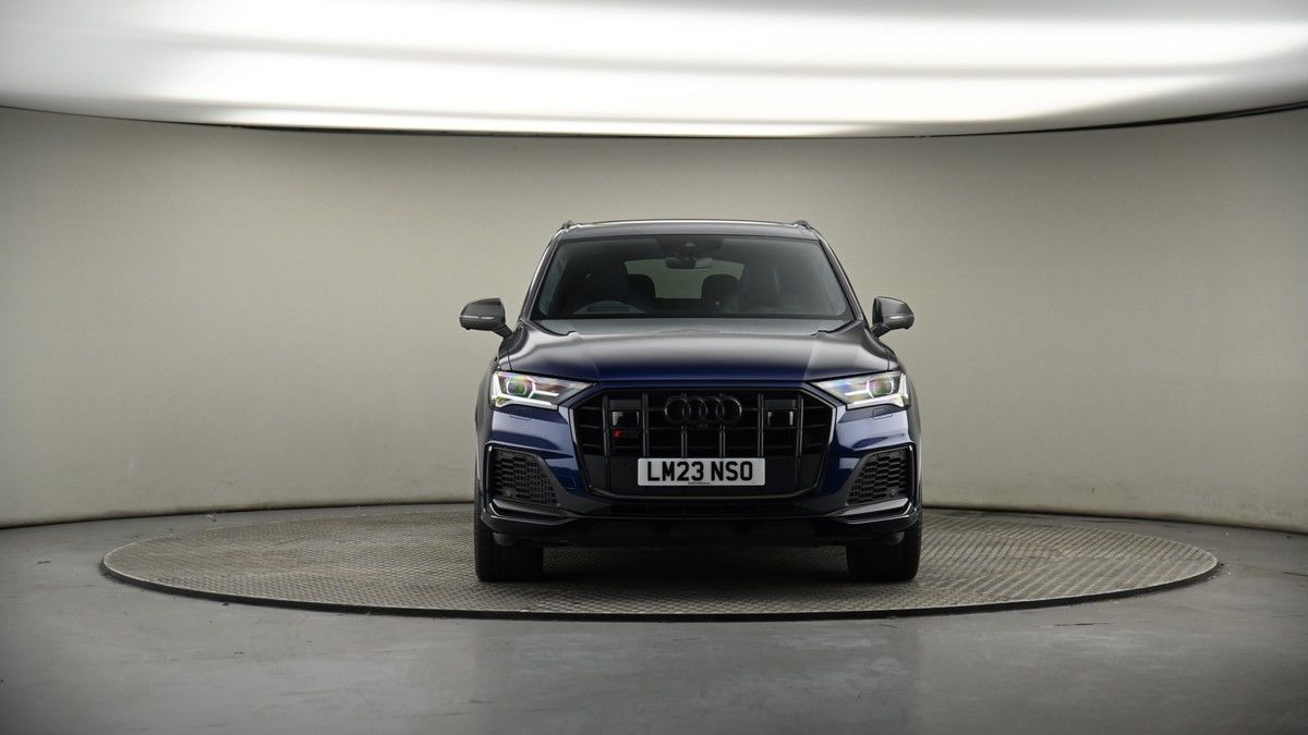 Audi SQ7 Image 18