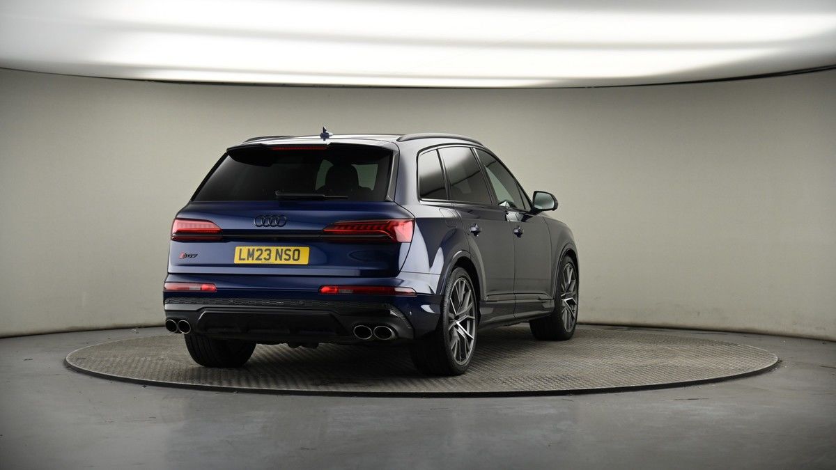 More views of Audi SQ7