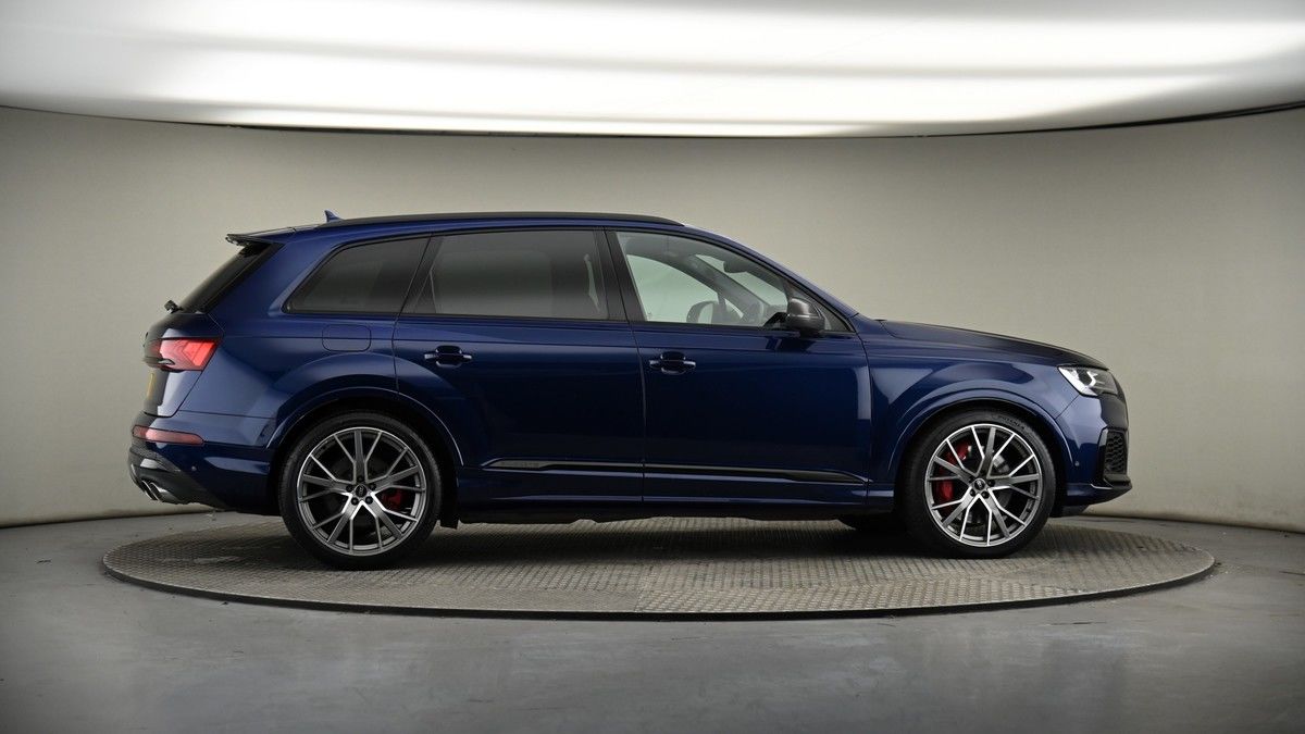 More views of Audi SQ7