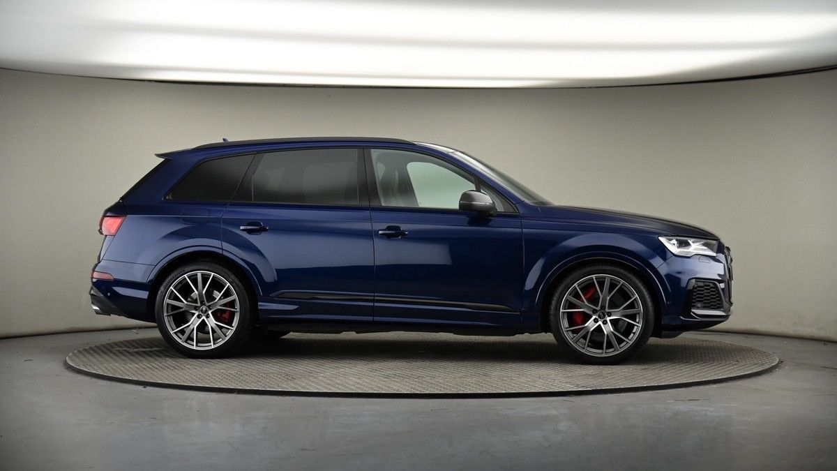 More views of Audi SQ7