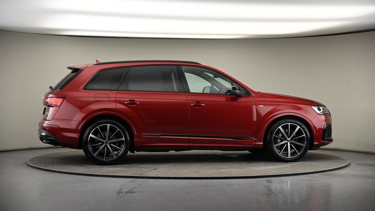 More views of Audi Q7