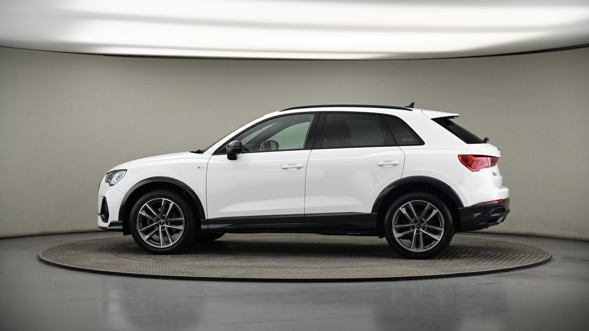 More views of Audi Q3