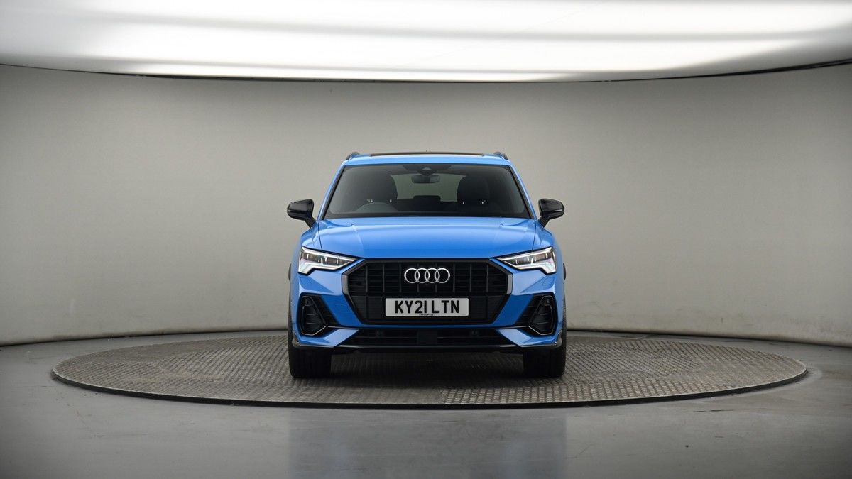 Audi Q3 Image 18