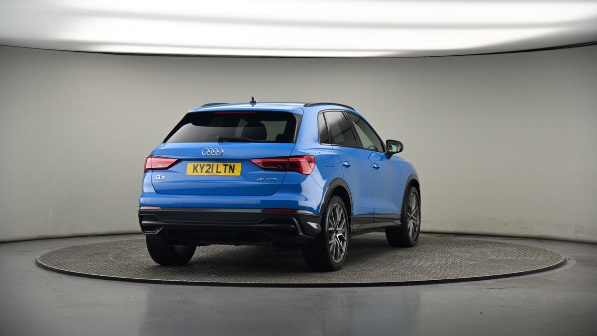 More views of Audi Q3
