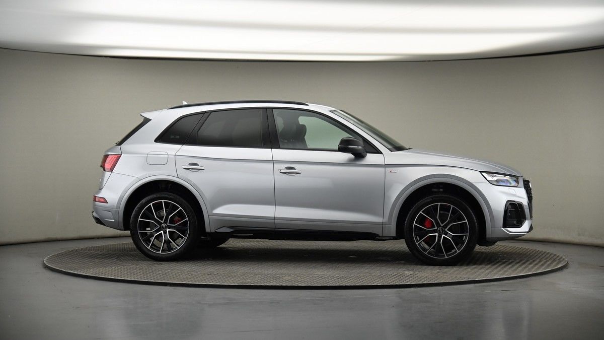 More views of Audi Q5