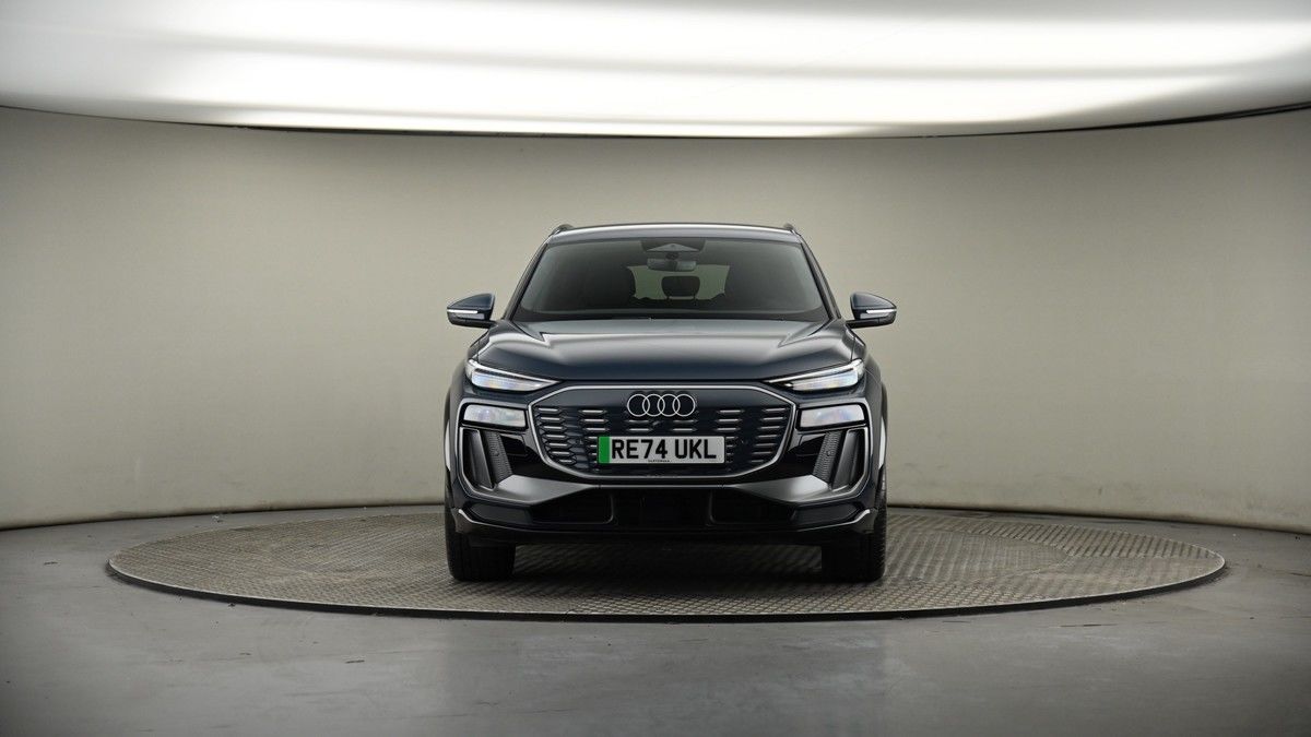 Audi Q6 e-tron Image 18