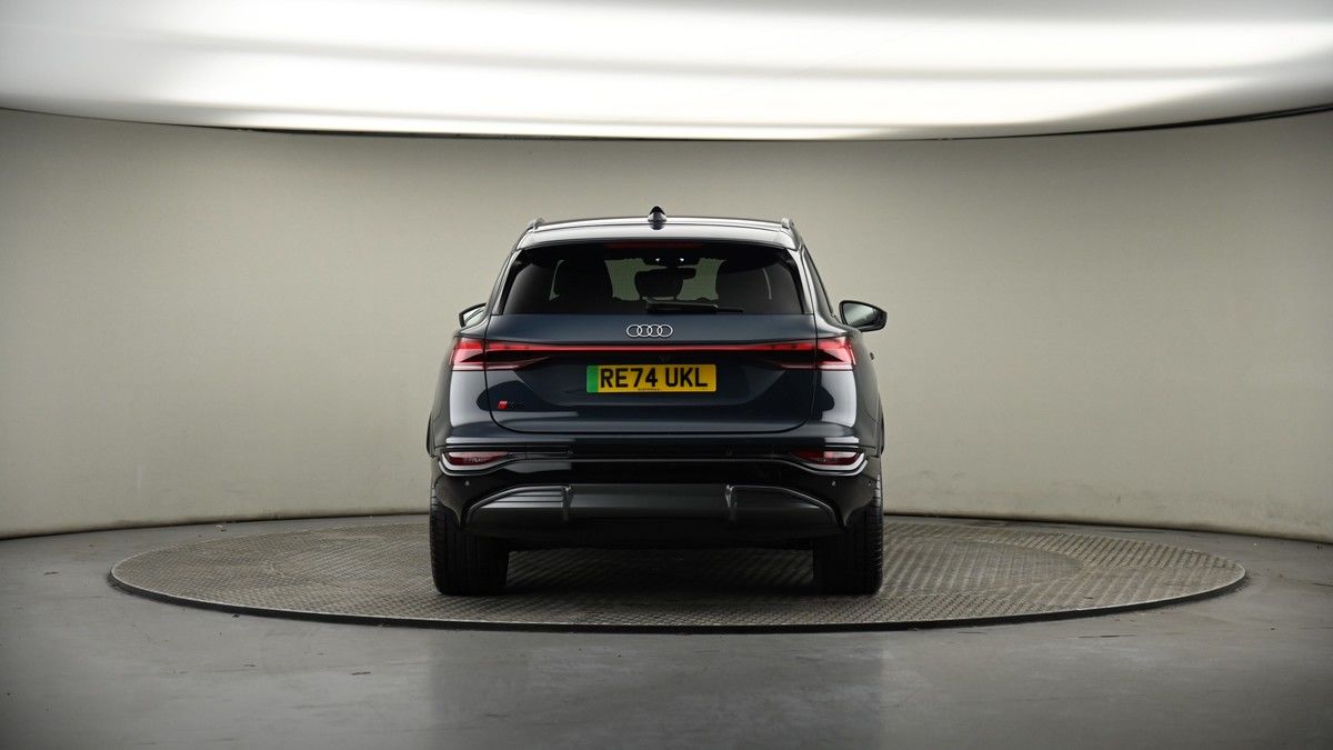 Audi Q6 e-tron Image 17