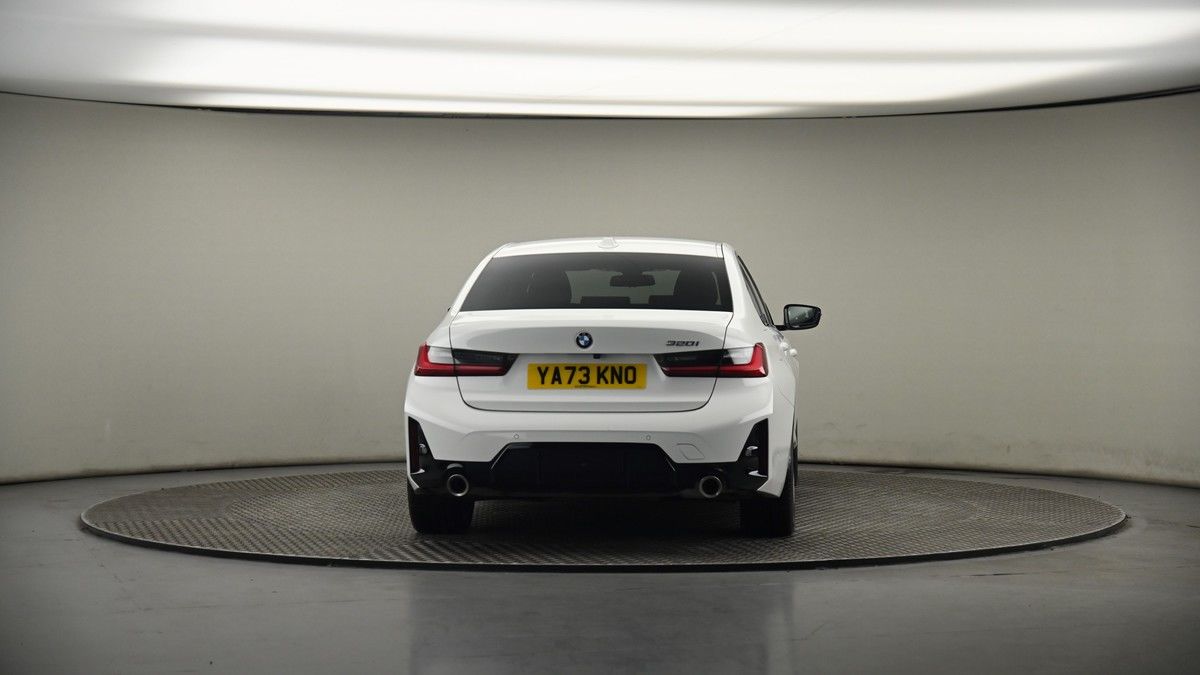 BMW 3 Series Image 17