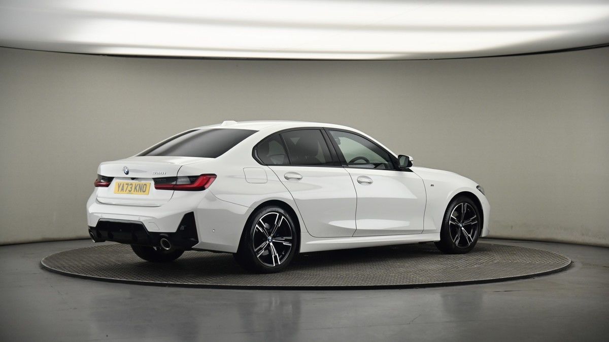 BMW 3 Series Image 7