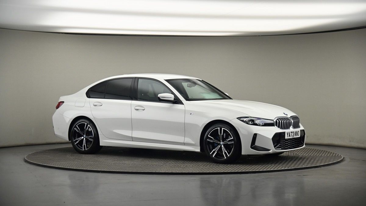 BMW 3 Series Image 6