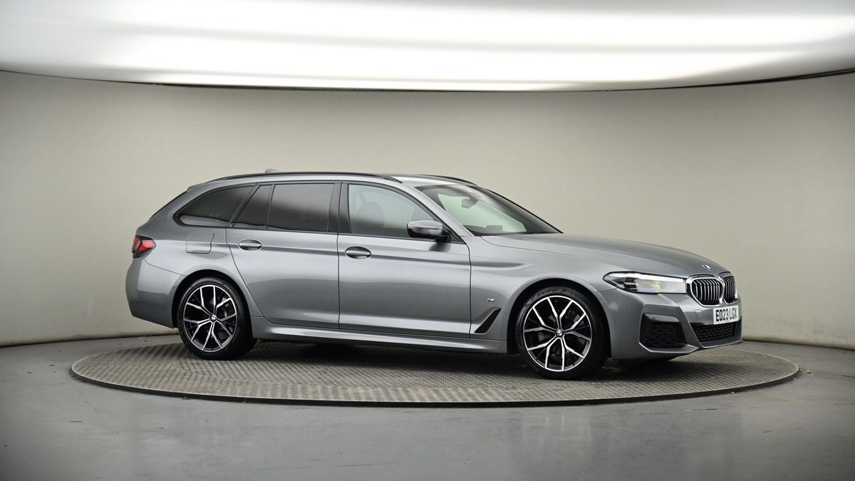 BMW 5 Series Image 5