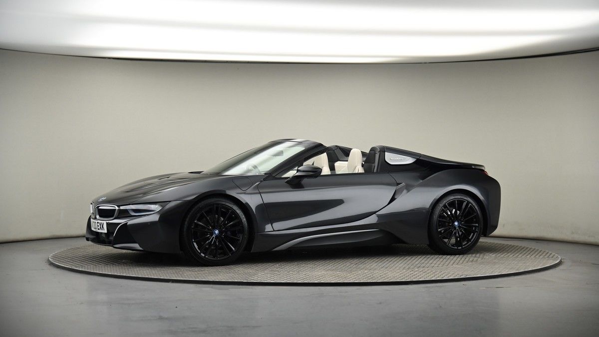 More views of BMW i8
