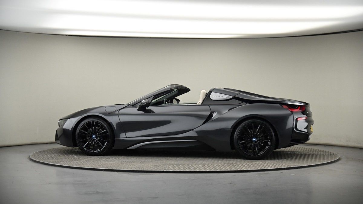 More views of BMW i8