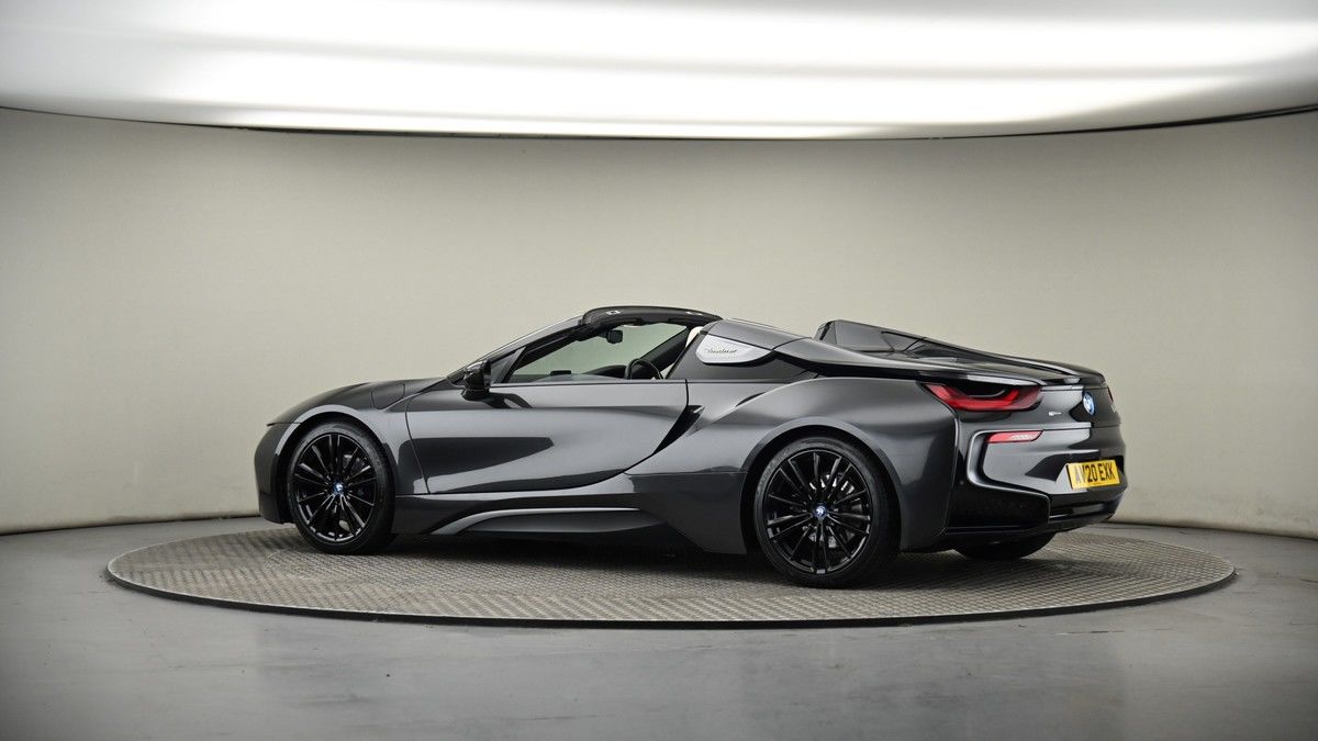 More views of BMW i8