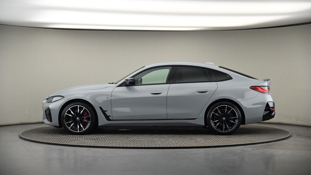 BMW i4 Image 7