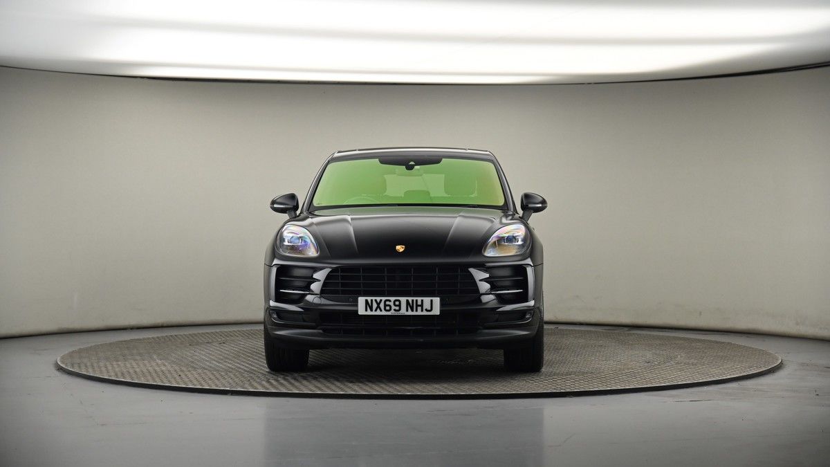 Porsche Macan Image 18