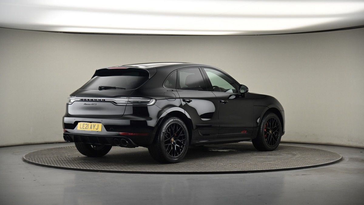 Porsche Macan Image 6