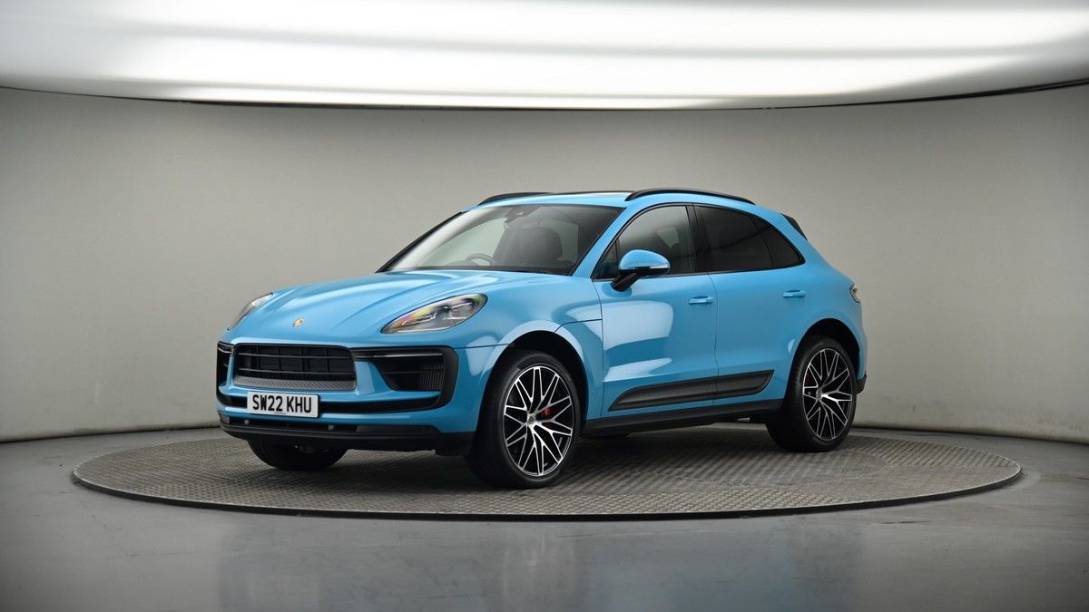 More views of Porsche Macan