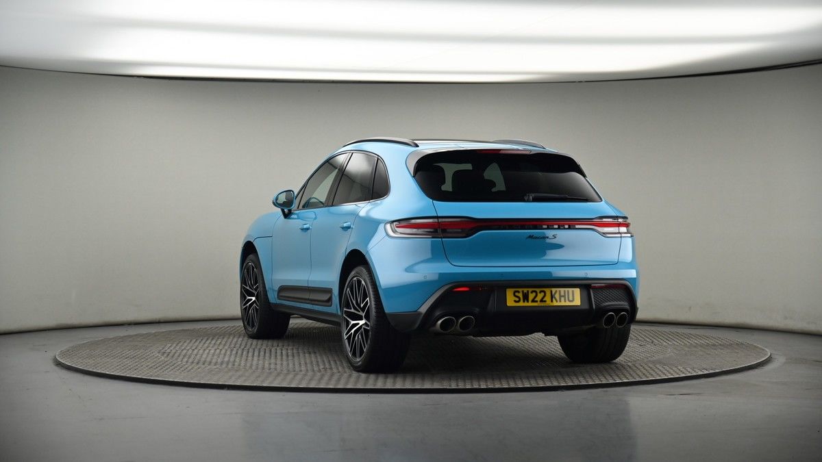 More views of Porsche Macan