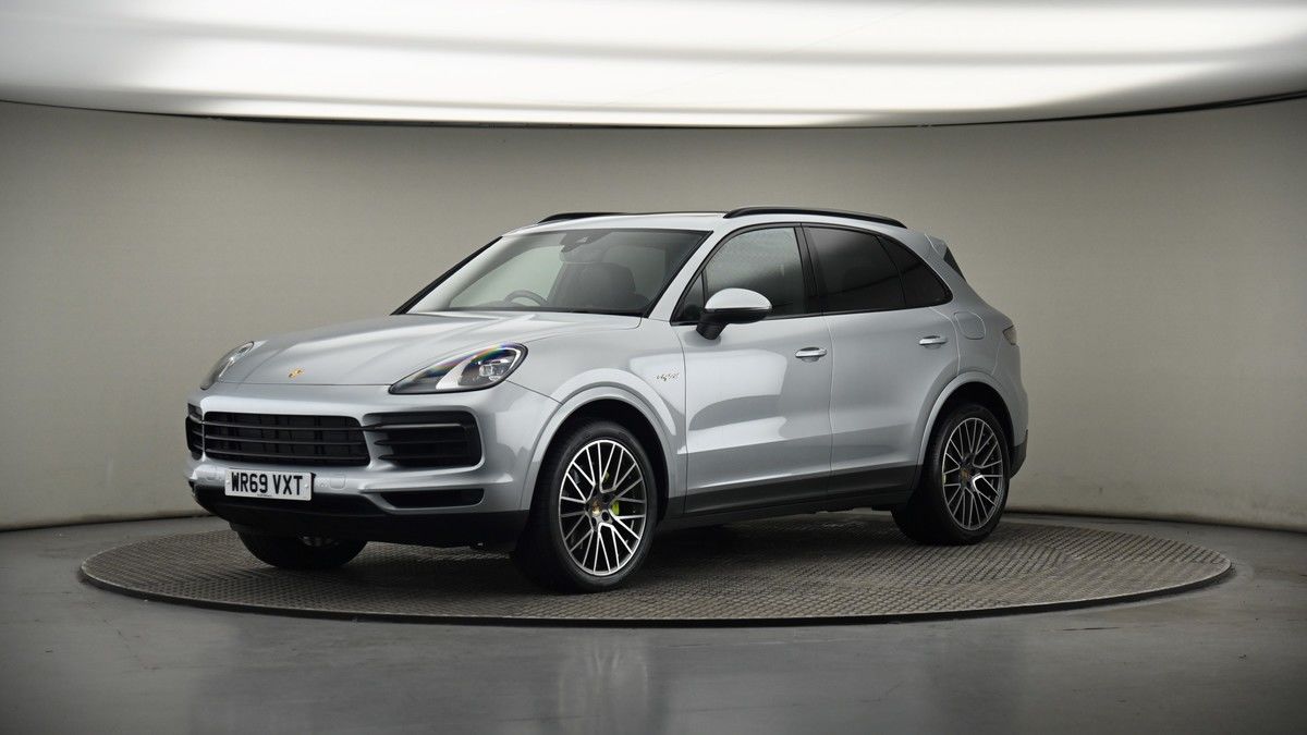 More views of Porsche Cayenne