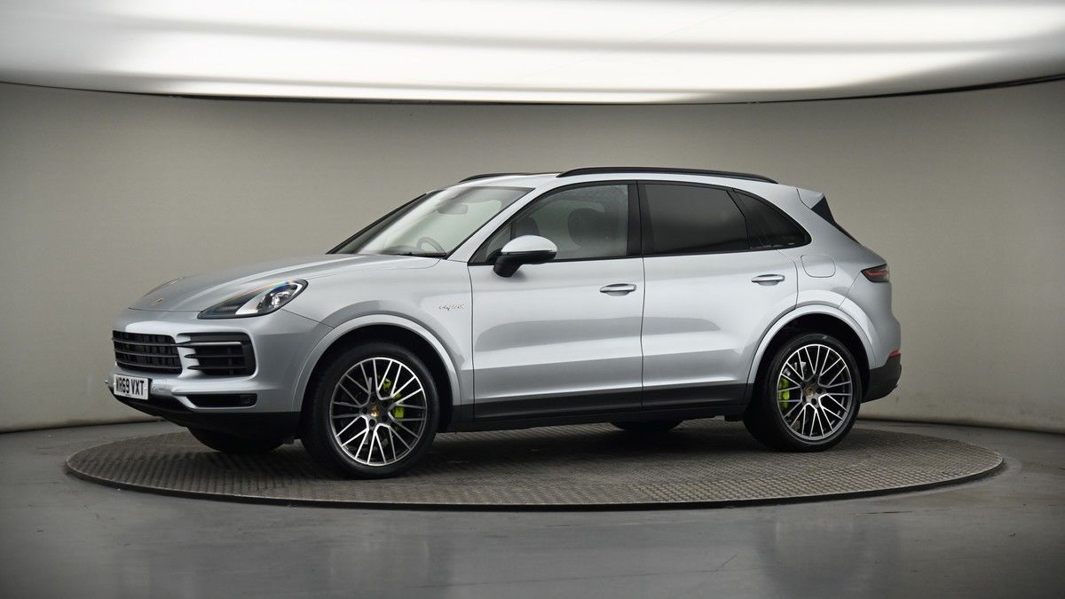 More views of Porsche Cayenne