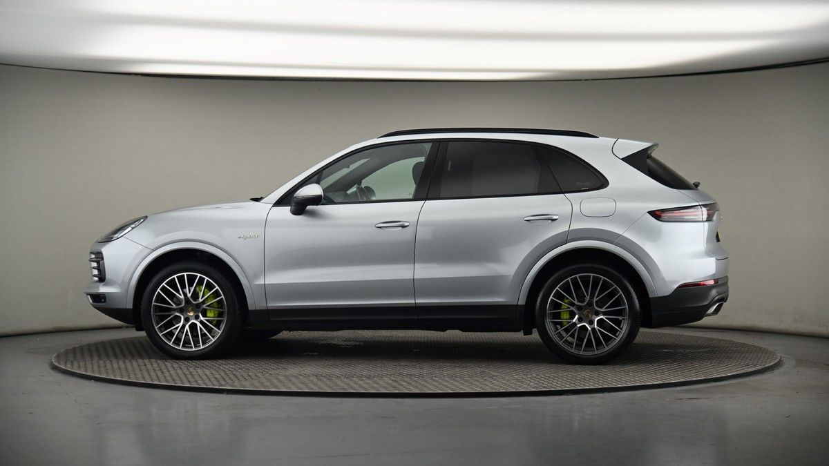 More views of Porsche Cayenne