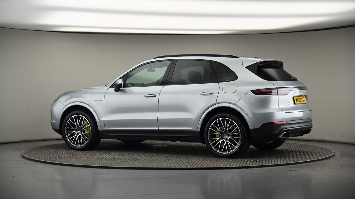 More views of Porsche Cayenne