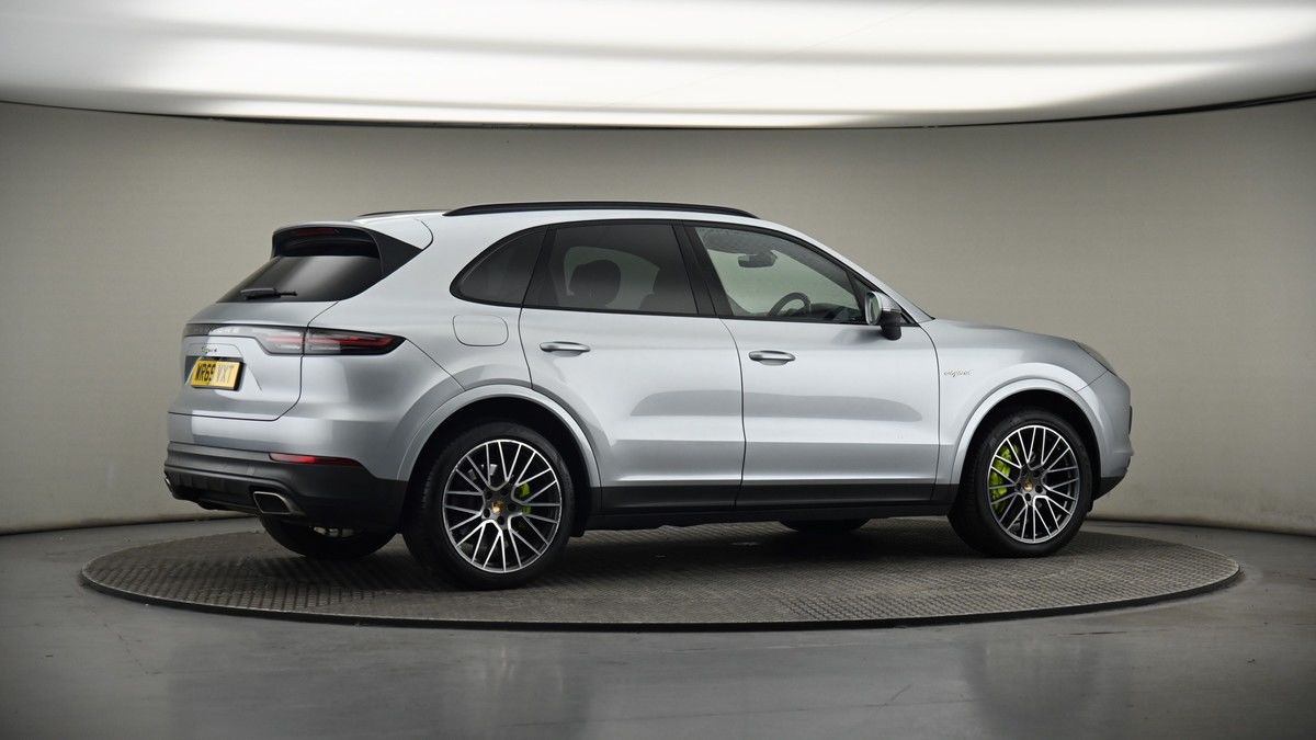 More views of Porsche Cayenne