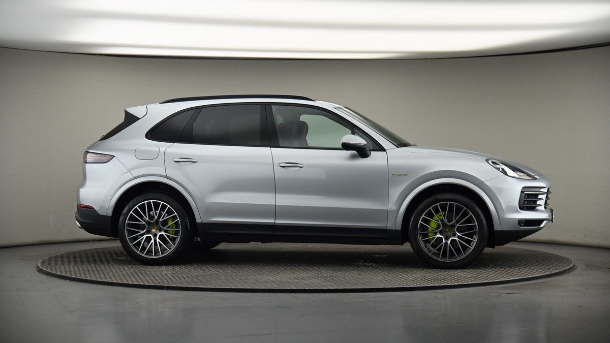 More views of Porsche Cayenne